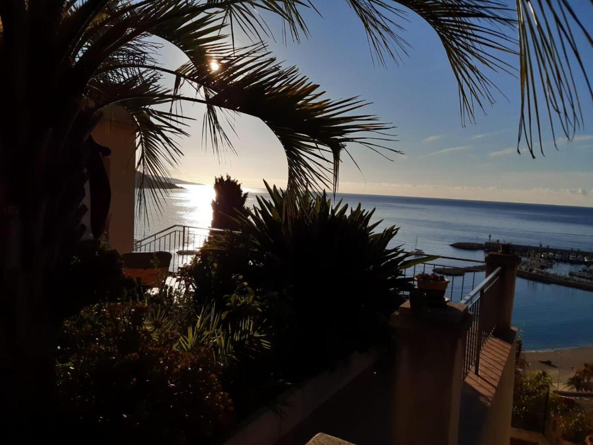 Villa L'Ensoleillee Vue Panoramique Mer, 250 M De La Plage Et Du Centre Ville Menton Exteriör bild